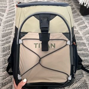 Arctic Zone Titan Deep Freeze 24 Can Backpack Cooler, Moss, 2003IL918763